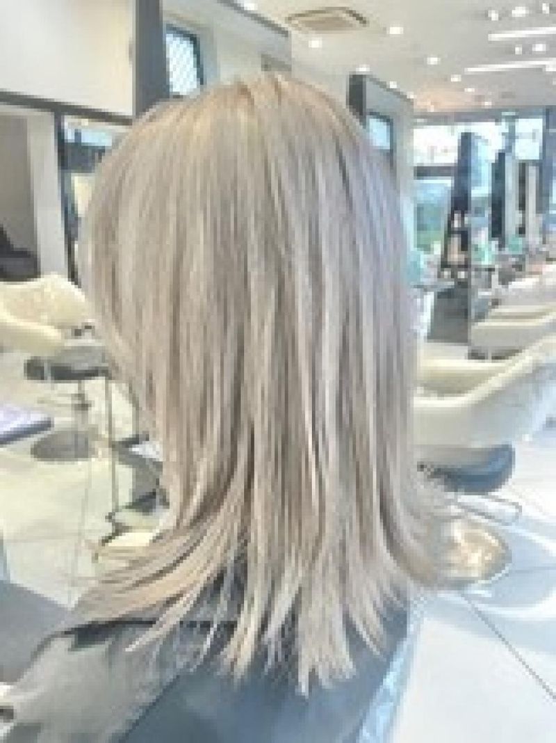 naki-m様人毛グラデーションミルクティーブロンド ミルクティーブロンド｜ヘアカタログ Ash 瑞江店 小野 隼広