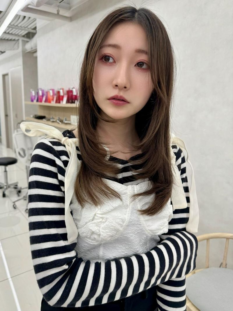 ザクザクレイヤーカット韓国ヘアレイヤーロングヘルシースタイル｜ヘア